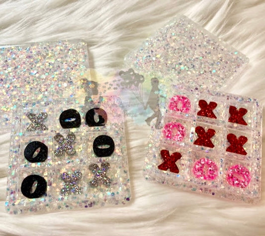 Cupid’s Arrow Travel Tic Tac Toe